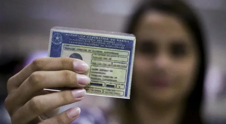 CNH mais acessível: por que a consulta pública sobre flexibilizar a formação de condutores pode reduzir desigualdades sem abrir mão da segurança