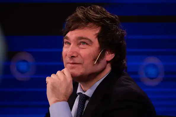 Eleições Legislativas na Argentina: Baixa Participação Define Futuro de Reformas de Milei