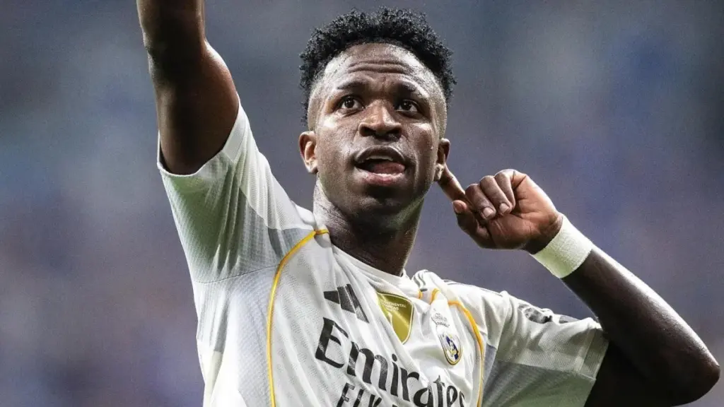 Real Madrid Assume Liderança da LaLiga com Vitória; Vinicius Jr. Amadurece e Impressiona Jornal Marca