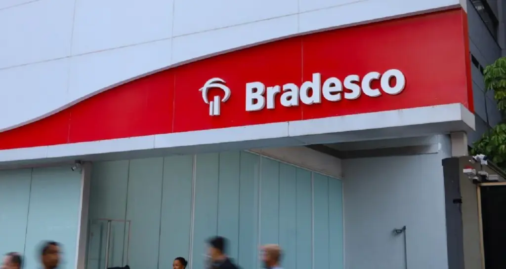 Bradesco 3T25: Lucro Recorrente de R$ 6,2 Bilhões Cresce 18,8% e Supera Projeções