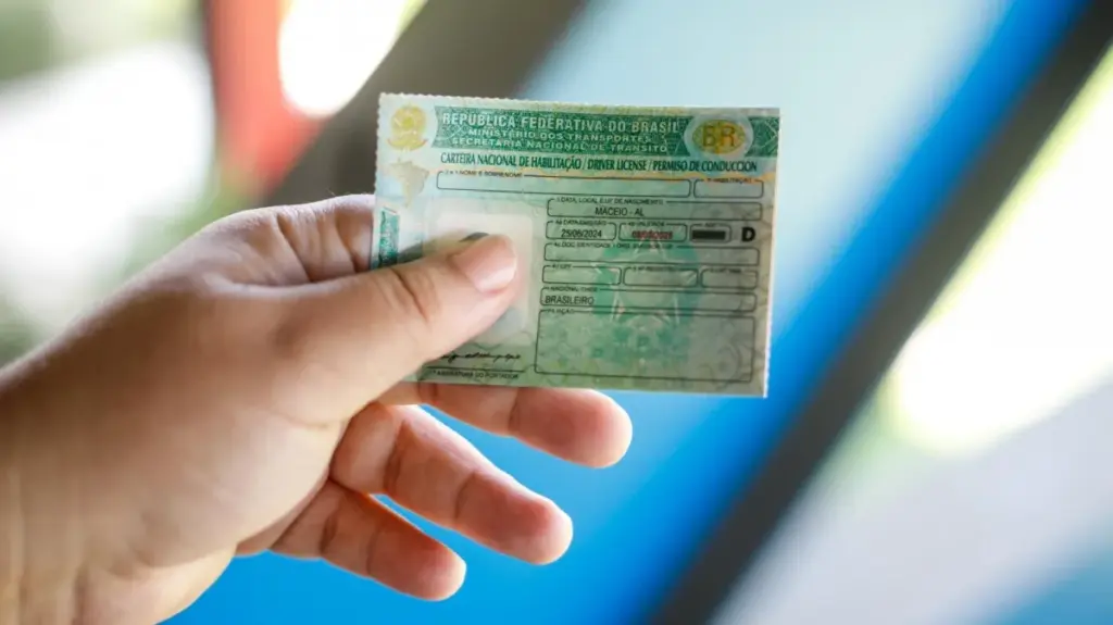 CNH sem autoescola? Governo abre consulta pública: entenda o que muda, prazos, impactos e como participar Balança representando a pressão dos EUA sobre Milei para que abandone o comércio de soja com a China e priorize o apoio financeiro americano.