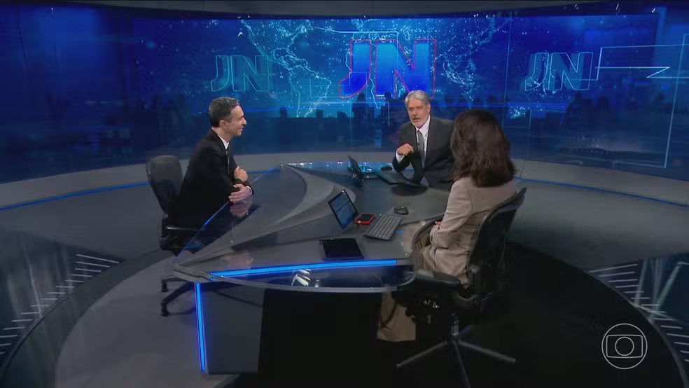 William Bonner se Despede do Jornal Nacional e César Tralli Assume Bancada