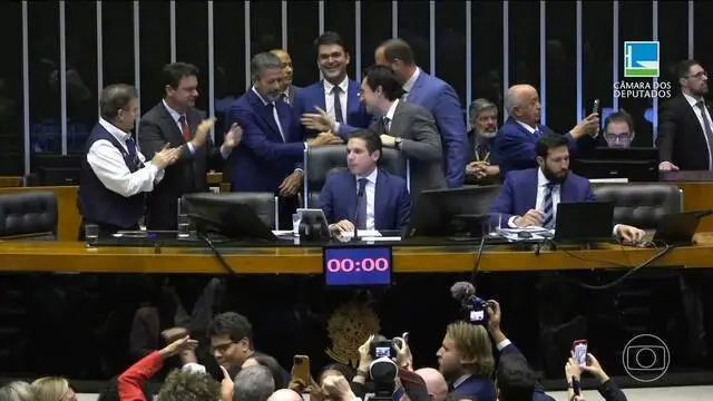 Senado aprova isenção do Imposto de Renda para até R$ 5 mil mensais