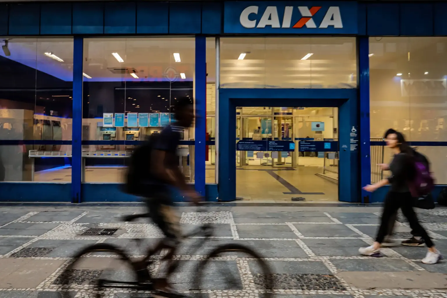 Inscrições Abertas para Concurso Caixa: Salários até R$ 14,9 mil para Nível Superior