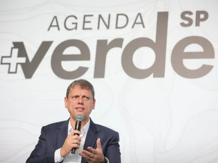 Tarcísio Ataca Lula: “Troque o CEO e o Brasil Volta a Funcionar” – Crítica ao Estatismo do Lulopetismo