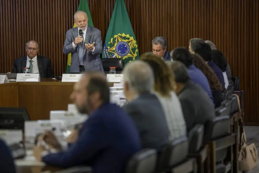 Brasil 2026 em disputa: como a cartografia do poder local e estadual pode reconfigurar a polarização