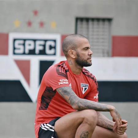 Fundo GAD Cobra Daniel Alves por Dívida de R$ 7,7 Milhões Ligada a Pagamentos do São Paulo
