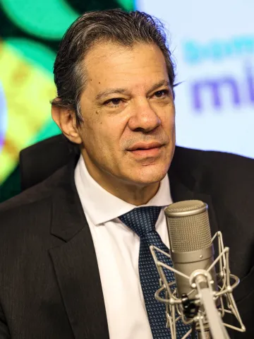 Haddad Reafirma Solidez Fiscal do Brasil Após Aprovação de Isenção do Imposto de Renda