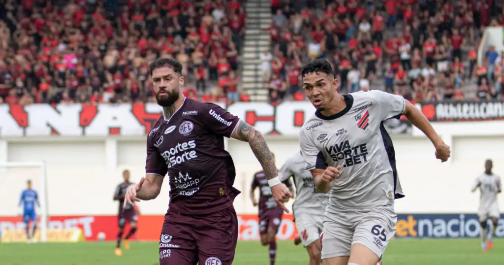 Athletico-PR Conquista Virada Dramática e Consolida Rumo à Série A