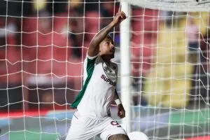 John Kennedy Aquece Fla-Flu com Promessa de “Atrapalhar” Flamengo na Luta pelo Brasileirão