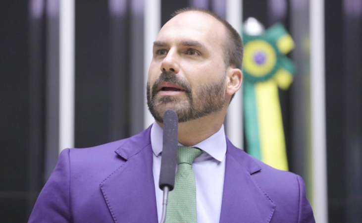 Eduardo Bolsonaro acusa Moraes de minar a direita para impedir maioria no Senado em 2026
