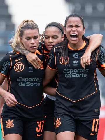 Corinthians Feminino vence São Paulo por 3 a 1 e mantém liderança isolada no Paulistão Feminino