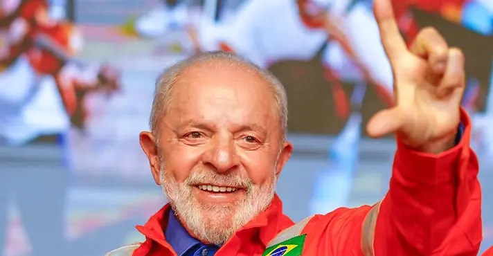 Governo Lula Intensifica Uso de Influenciadores Digitais e Gera Questionamentos sobre Transparência